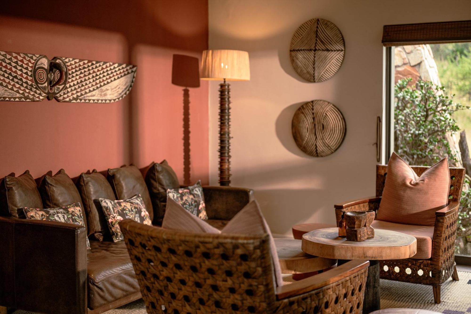Zulu Rock Lodge - Babanango Game Reserve Ulundi エクステリア 写真