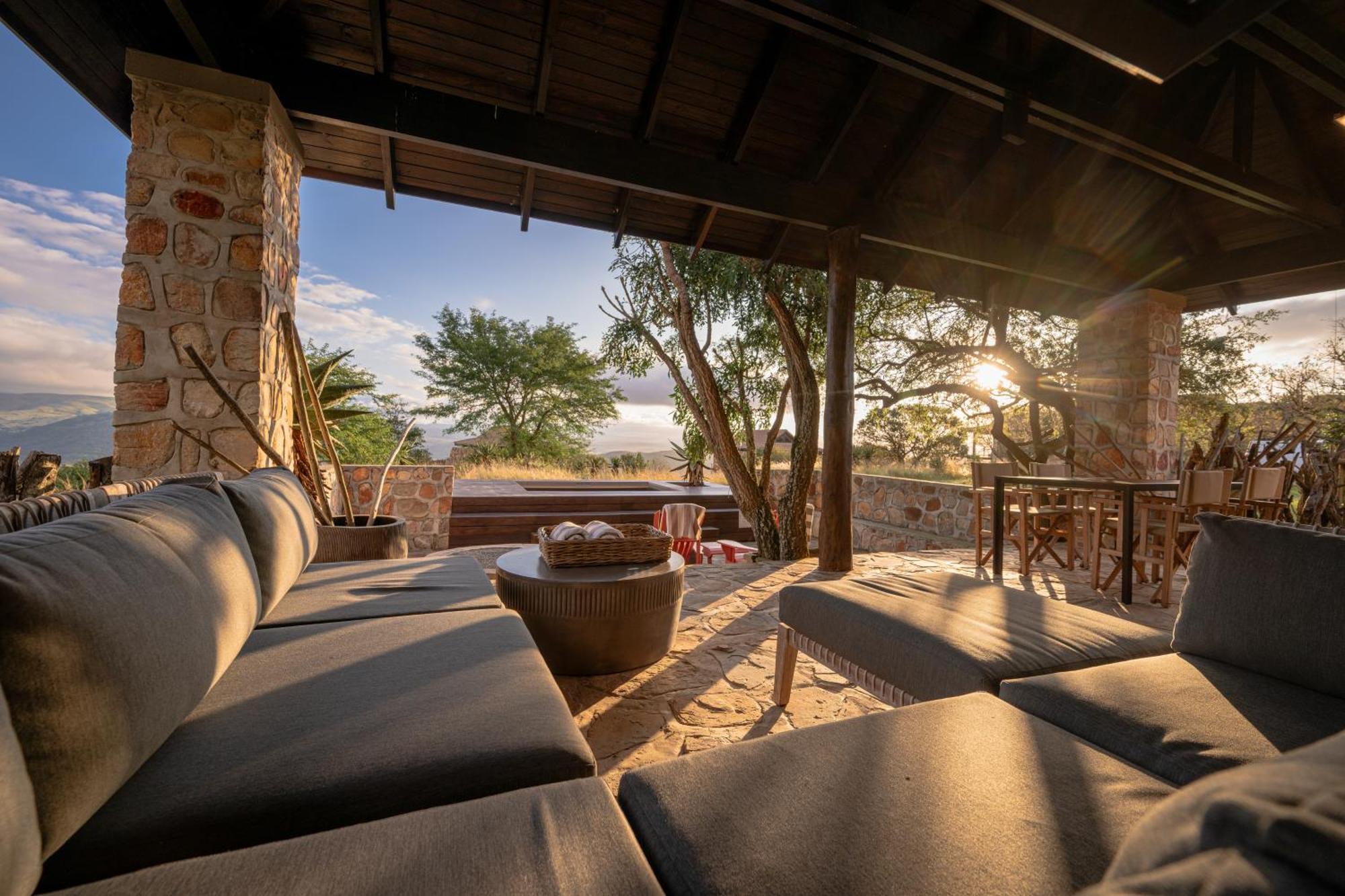 Zulu Rock Lodge - Babanango Game Reserve Ulundi エクステリア 写真