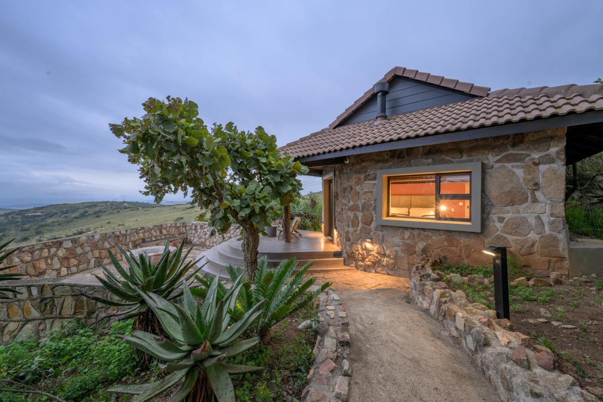 Zulu Rock Lodge - Babanango Game Reserve Ulundi エクステリア 写真